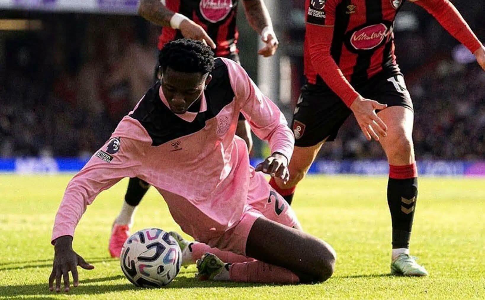 Sunderland s’incline face à Bournemouth, Jules Ahoka fait ses débuts en championnat